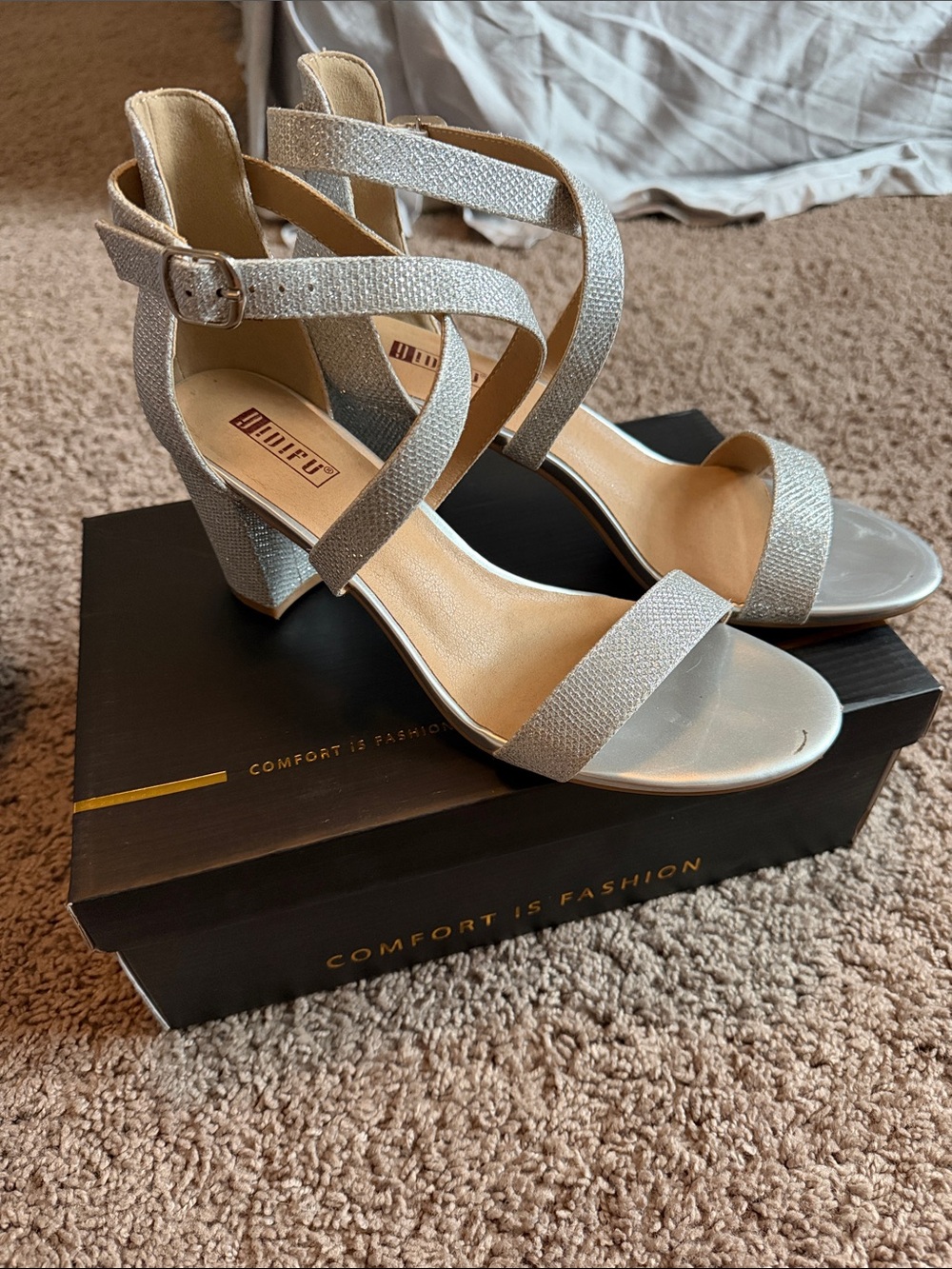 IDIFU Silver Glitter Crisscross Block Heel Sandals